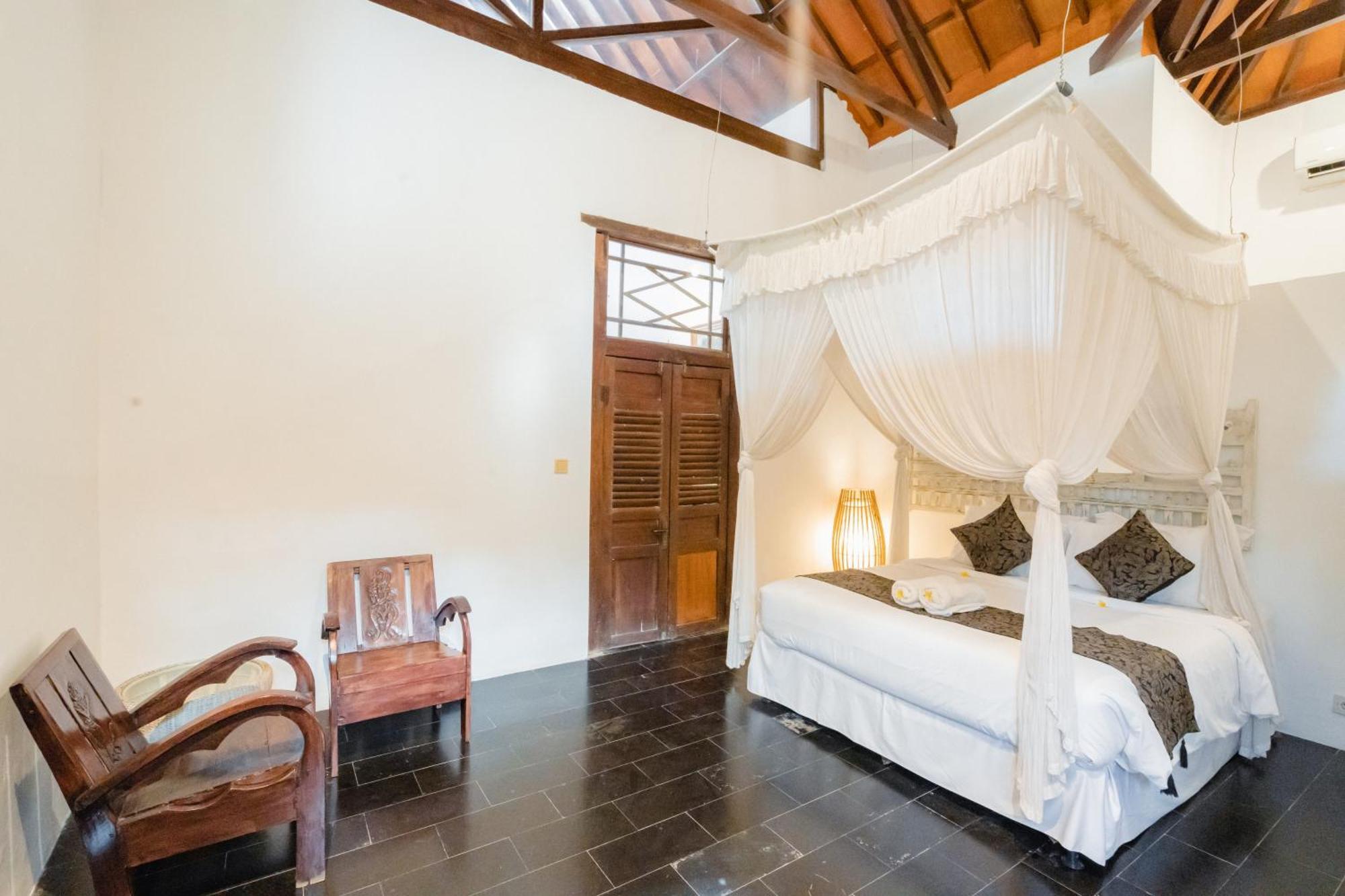 Villa Etnik Seminyak Esterno foto